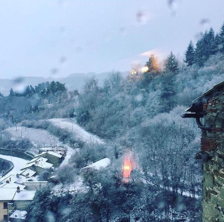 شقة Castello Di Urbech براتوفيتشيو المظهر الخارجي الصورة